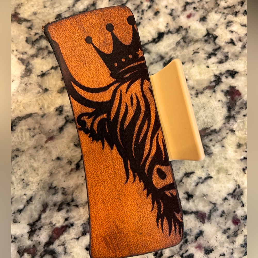 4.1” Leather Engraved Queen Highland hair claw clip